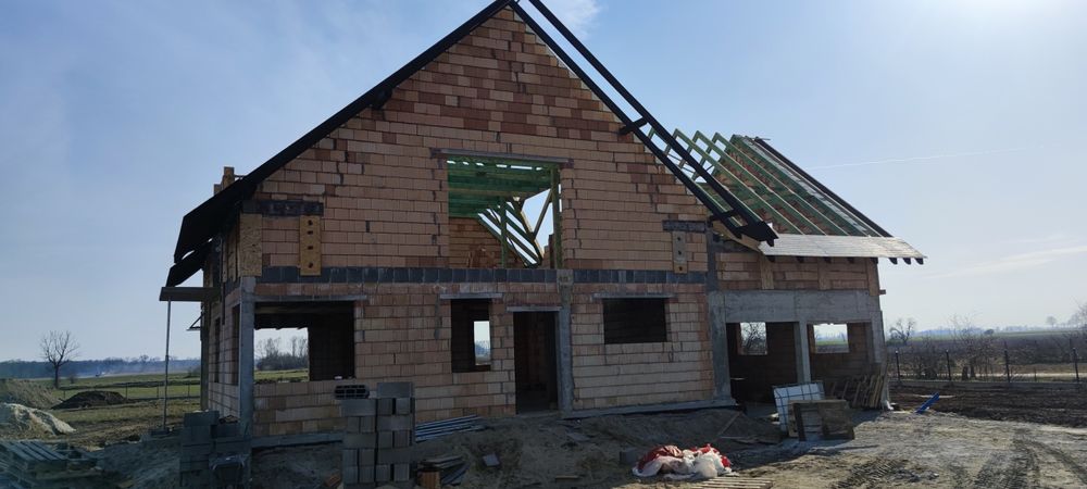 Murowanie , budowa hal, fundamenty