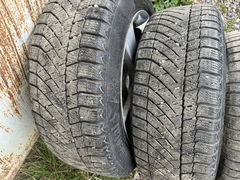 Диски 5/114.3/R16, з резиною 205/55 стояли Nissan leaf