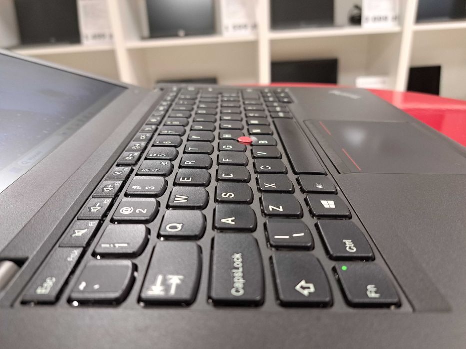 Mały 12" Laptop Lenovo ThinkPad X240 i5 8GB Win10 SSD Kamera VGA
