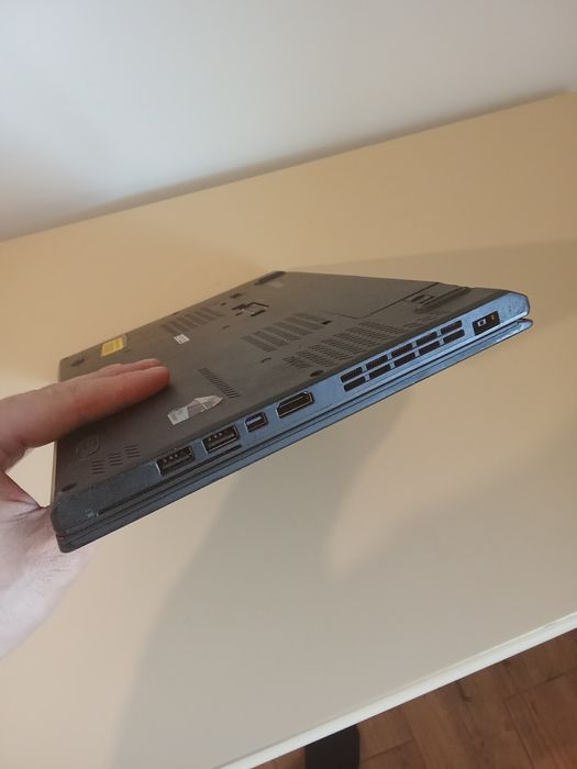 Lenovo Thinkpad x260 i5-6gen ddr4 8gb  ssd 240 gb 12.5 FHD