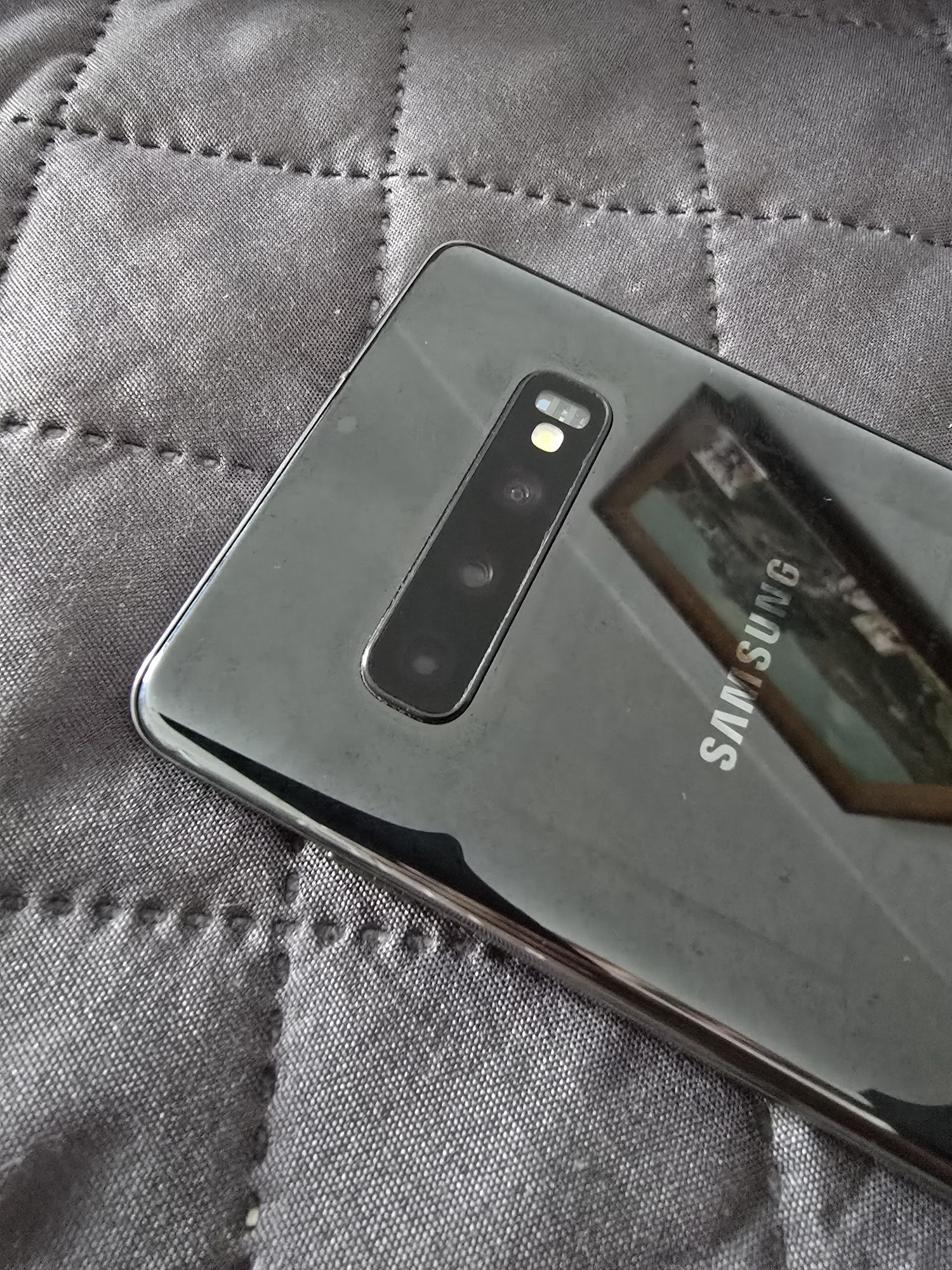 Samsung Galaxy S10+