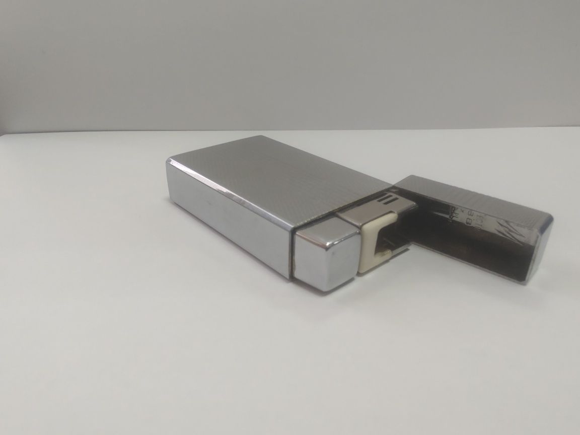 Винтажная зажигалка Colibri Molectric 88.