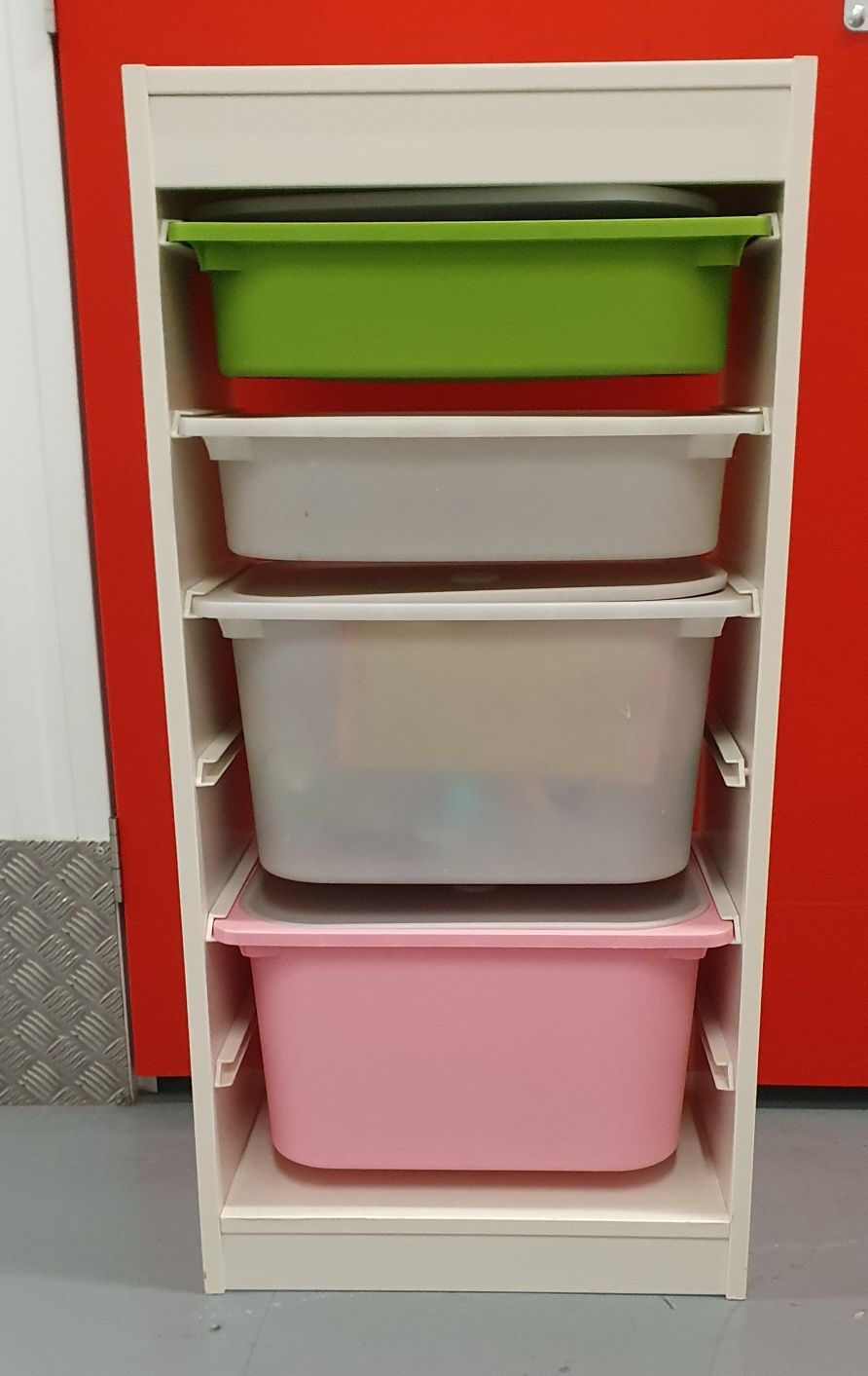 Komoda trofast Ikea 46x30x94 cm z 4 pojemnikami z pokrywami