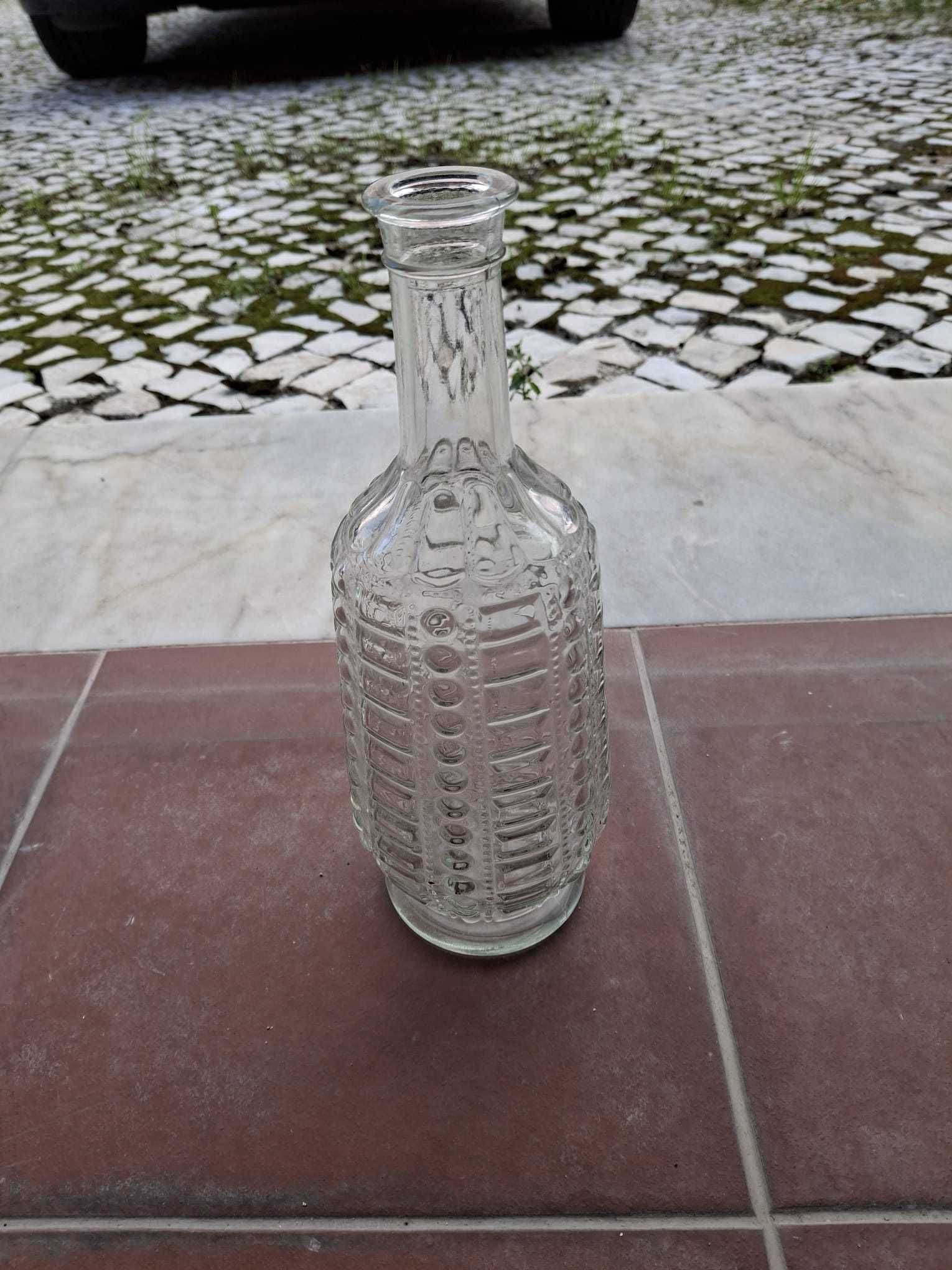 Frasco de perfume e outras peças vintage