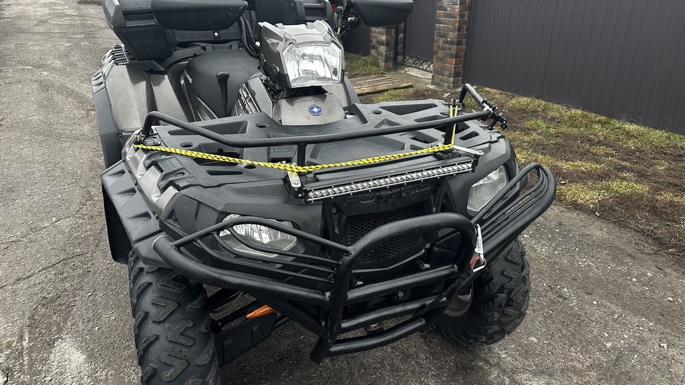 Продам квадроцикл Polaris