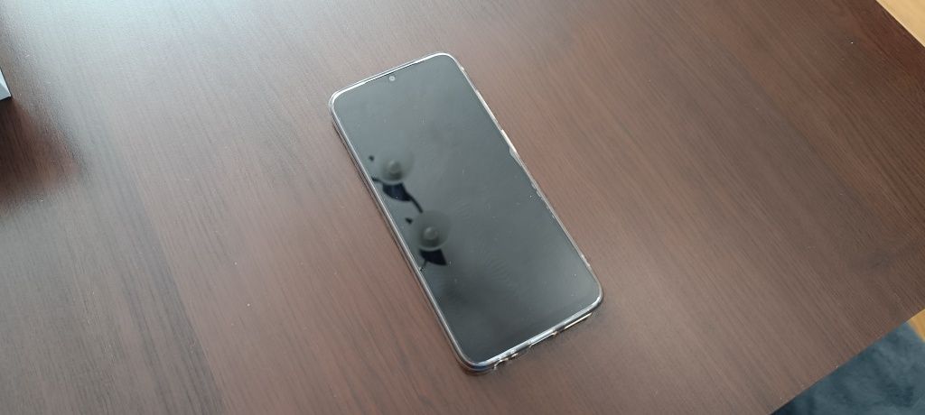 Sprzedam smartfon nowy