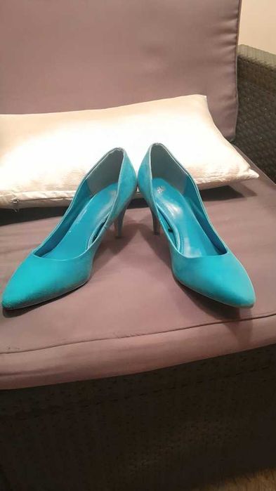 Sapatos Pontiagudos Azul Turquesa nº39 – Salto Médio Camurça
