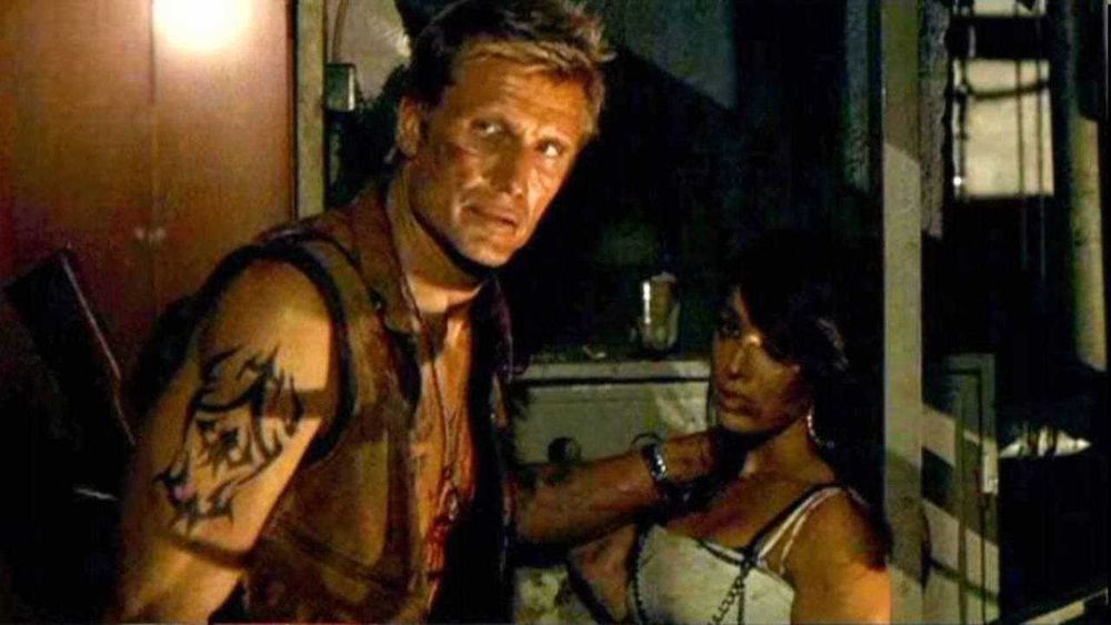 COMANDO DE RESGATE (Dolph Lundgren) Um Rocker de Armas... NOVO/SELADO