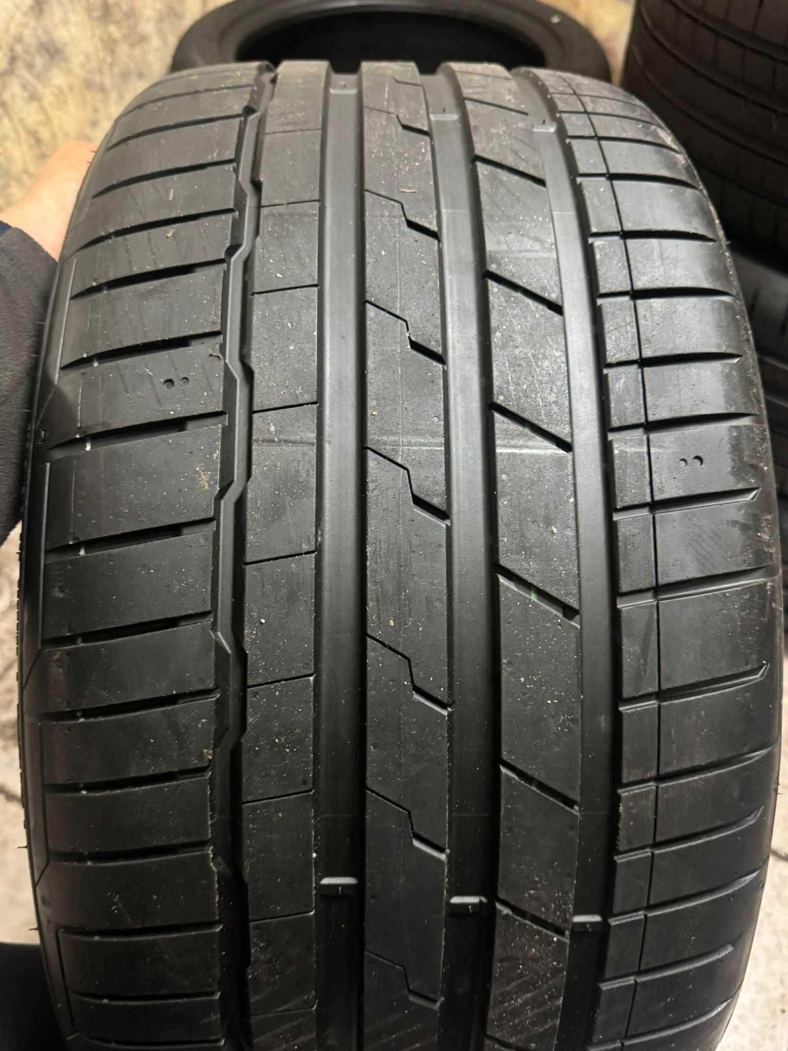 Hankook 285/30R22 101Y Ventus S1 evo3 K127 XL MFS Sound Absorber AO