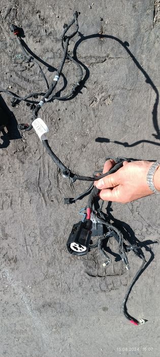 Проводка дефузора / телевизора Jeep Cherokee  (2014-2019/2019-2023)