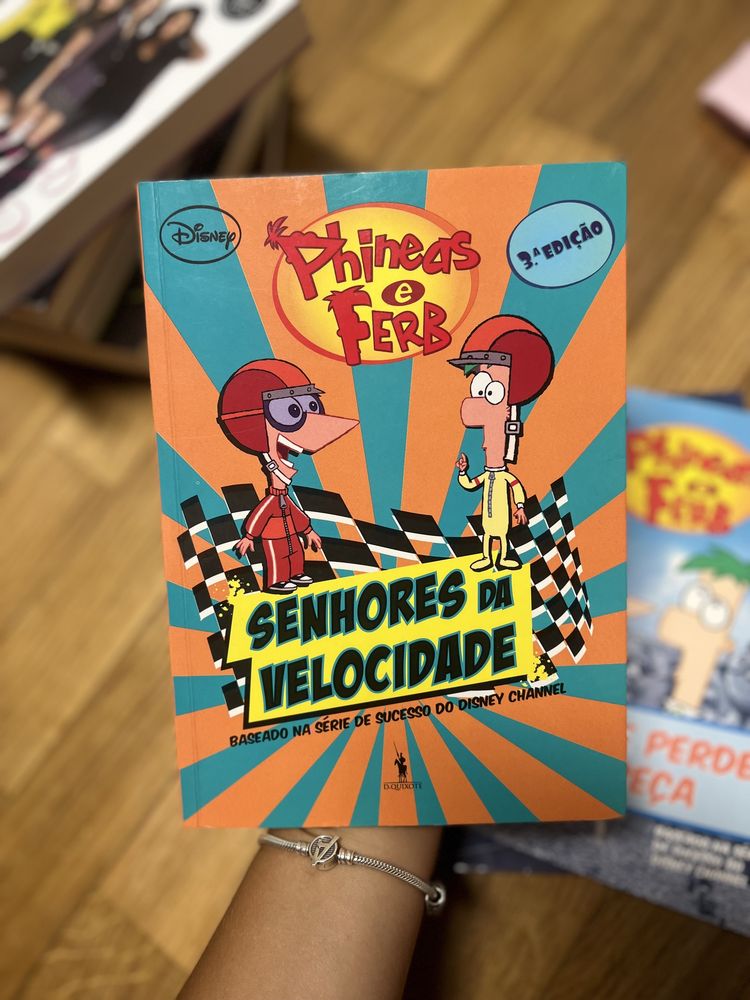 Livros da série Phineas e Ferb