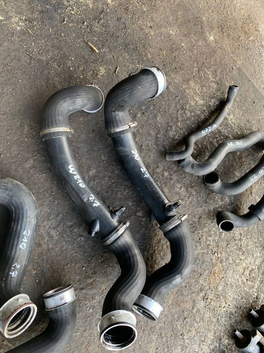 Радіатор інтеркулєра патрубки w210 3.2 cdi