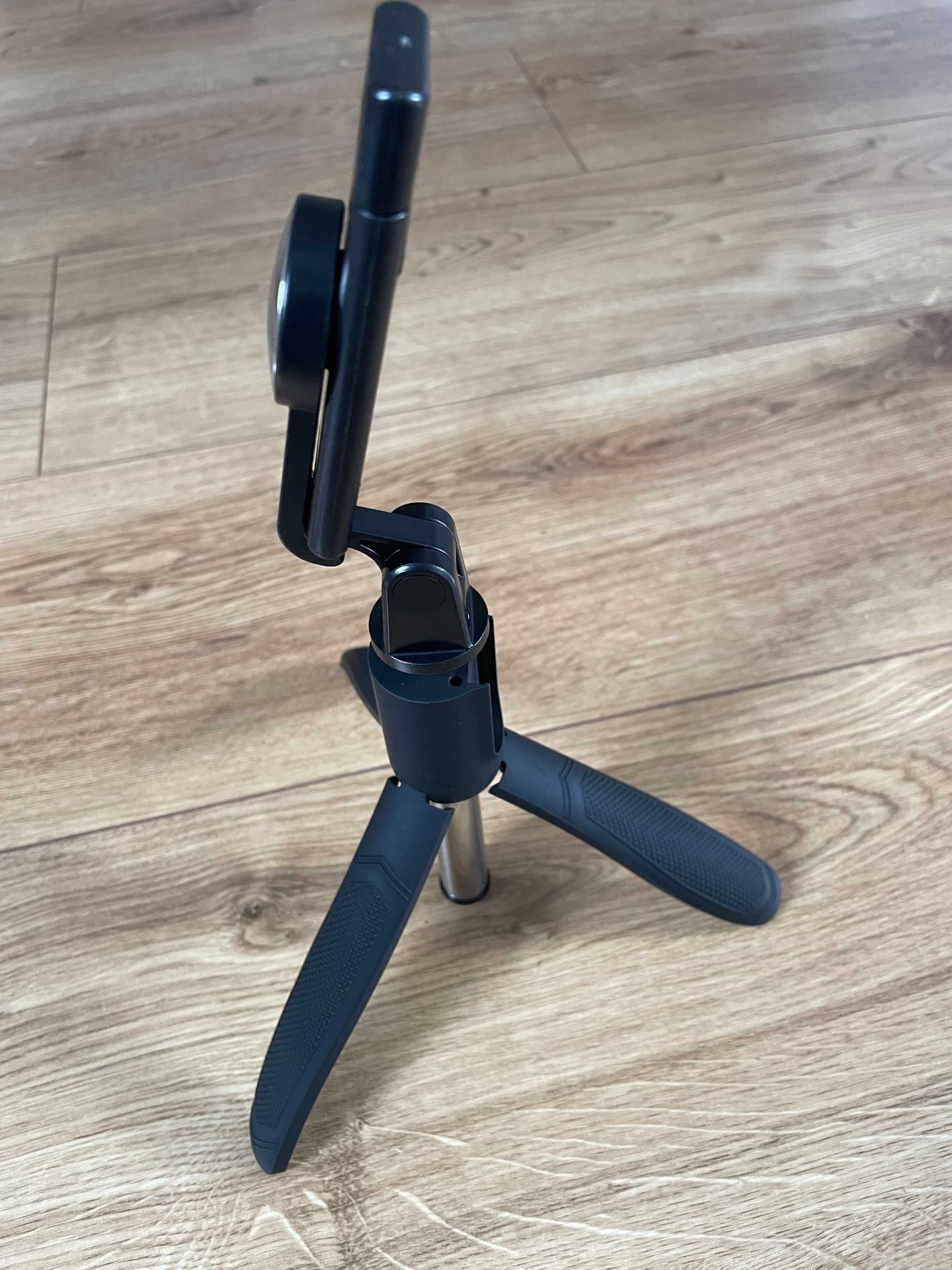 Selfie stick z lusterkiem  Statyw