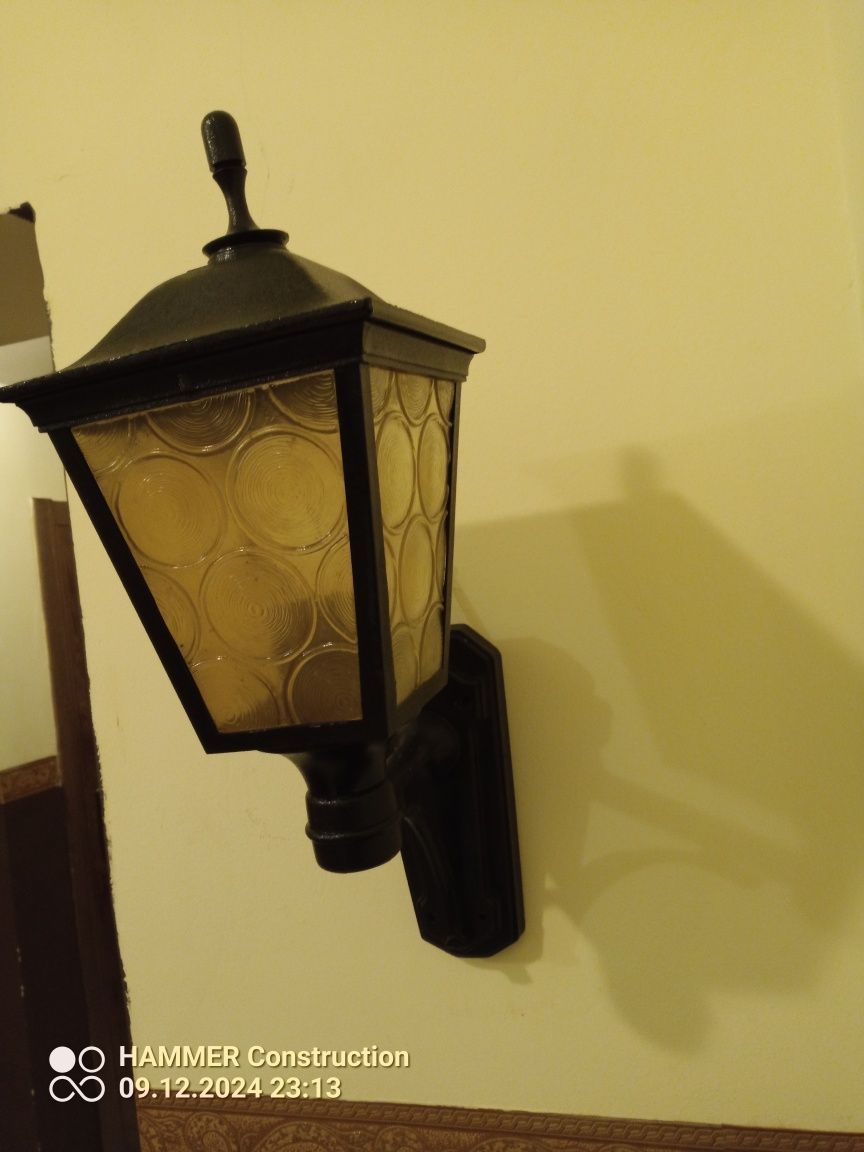 Lampa zewnętrzna retro