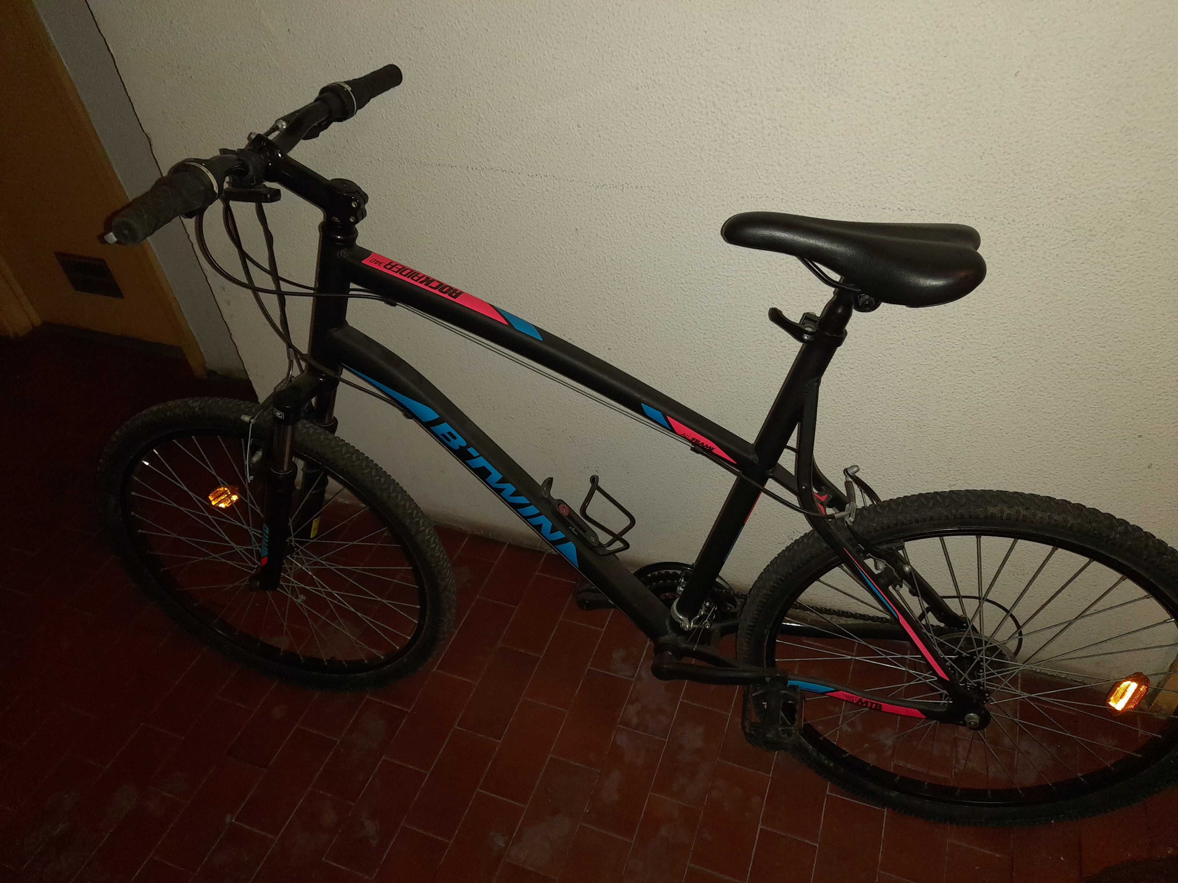 Bicicleta BTWIN Rock Rider 340, 7 velocidades