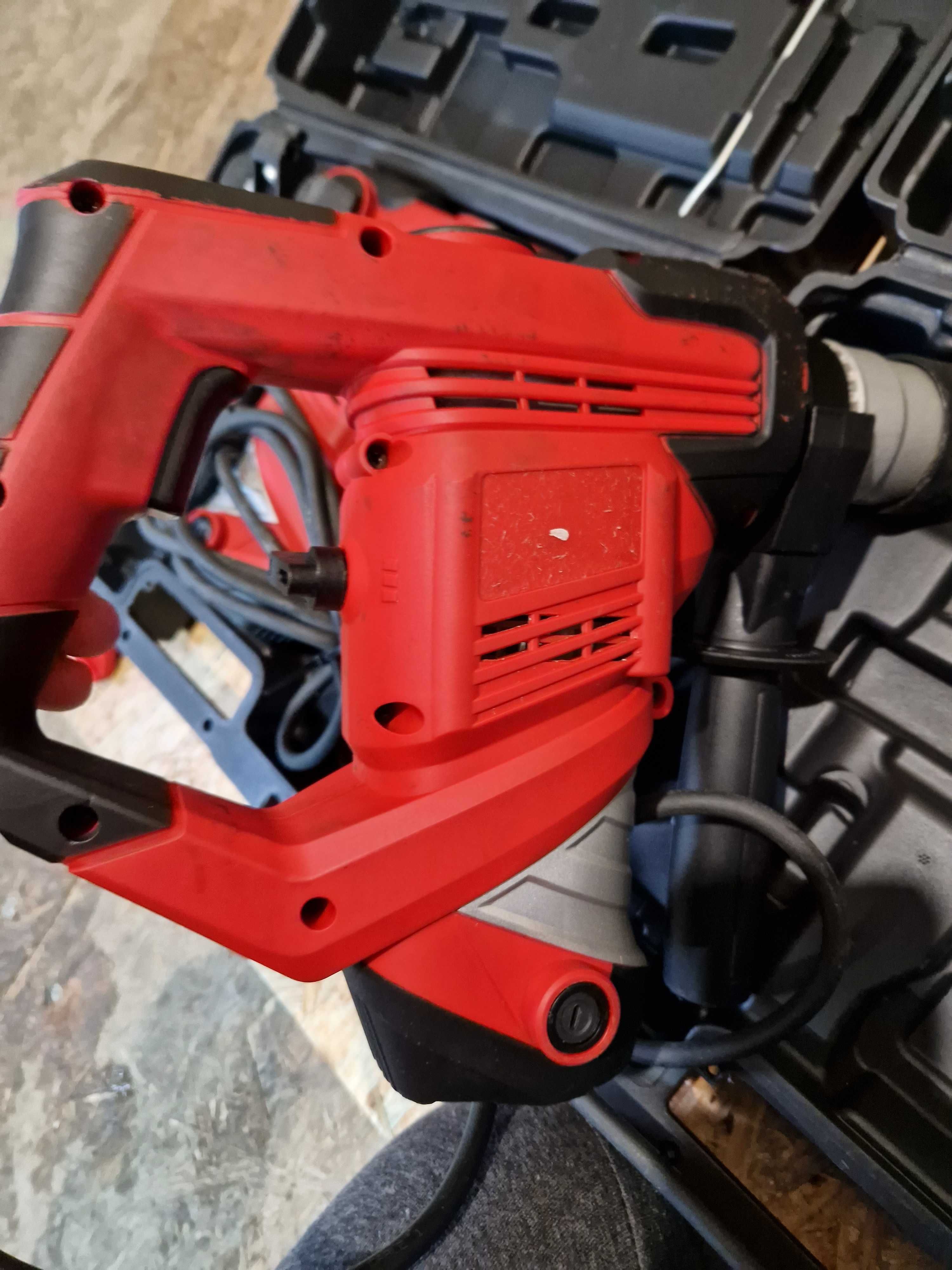 Młot udarowy SDS Plus sieciowe Einhell TH-RH 900