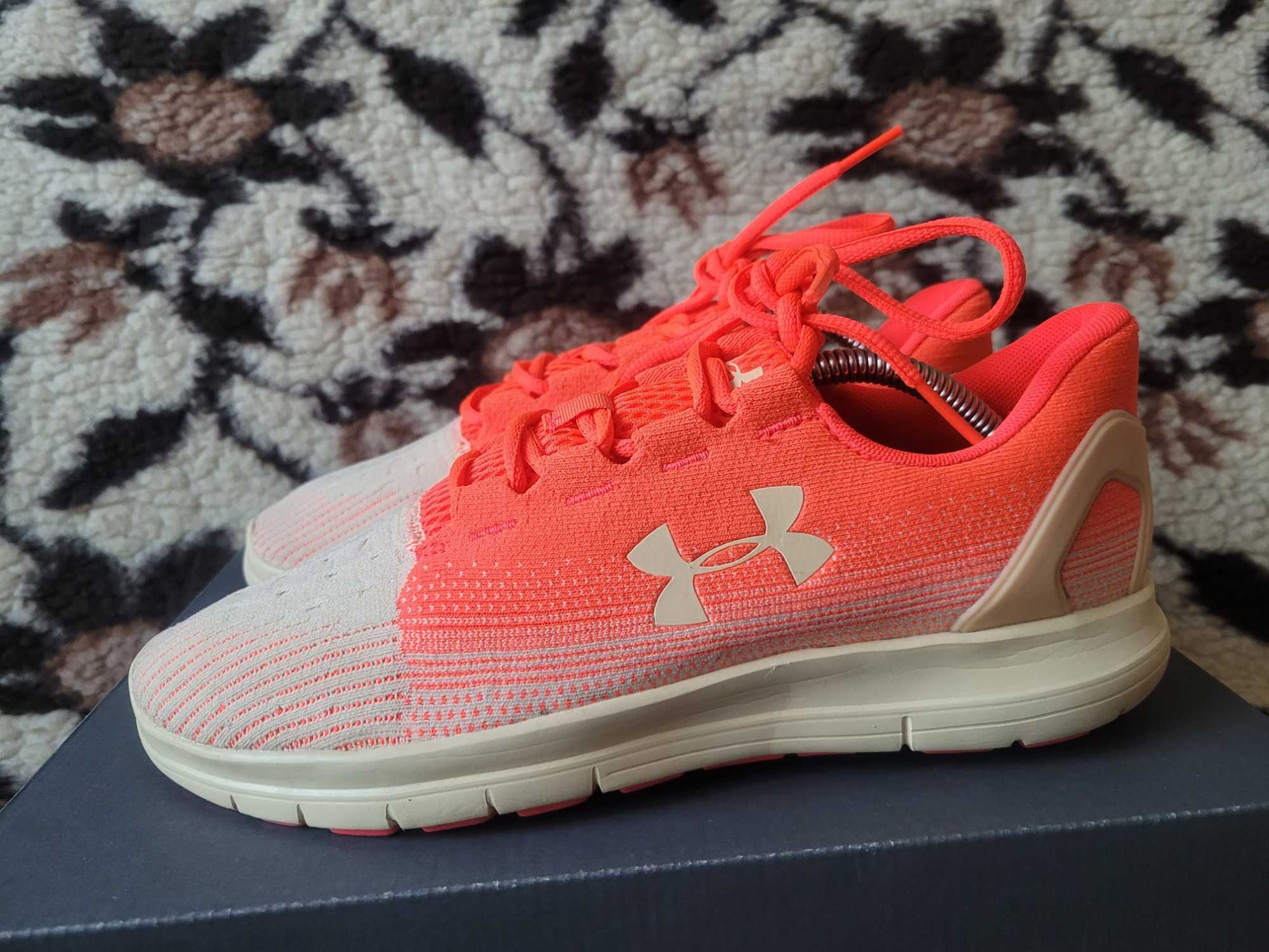 Mega lekkie buty treningowe do biegania Under Armour r.40 super stan