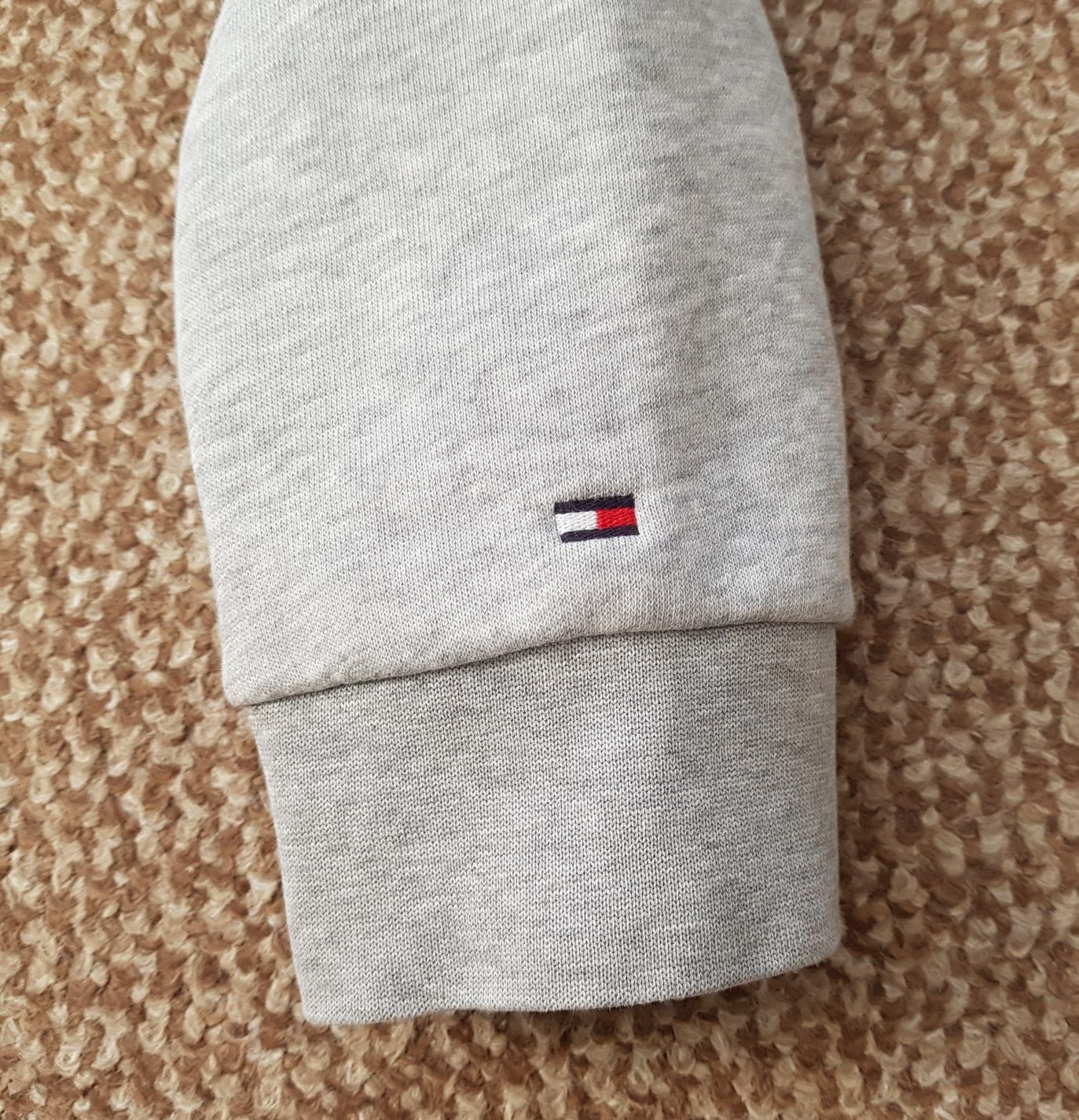 Tommy Hilfiger худі кофта з принтом оригінал L