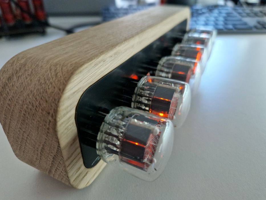 Zegarek NIXIE Dolam LC513
