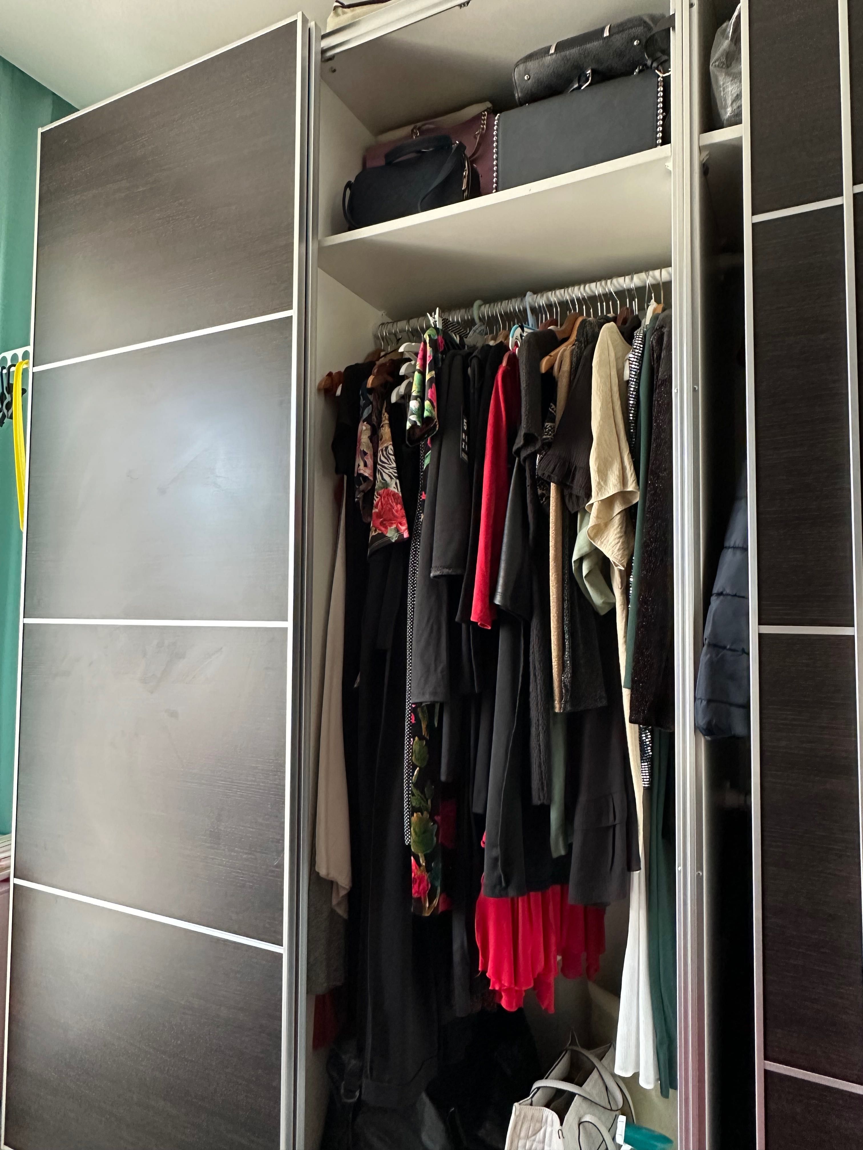 Móveis PAX da IKEA quase novos (pode ser 2 grandes o 4 pequenos)
