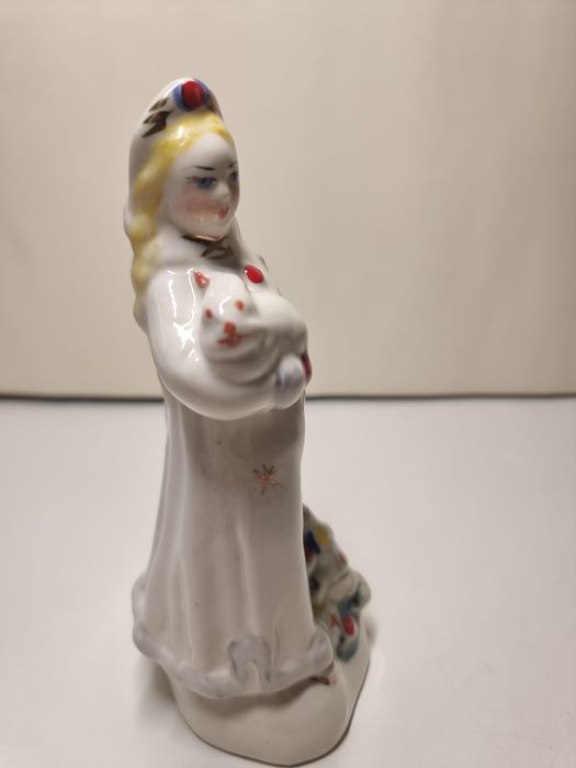 Статуэтка  Снегурочка с зайцем городница очень редко 1953 по 1957 год