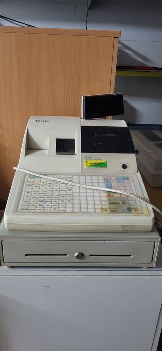 Vendo maquina registadora.
