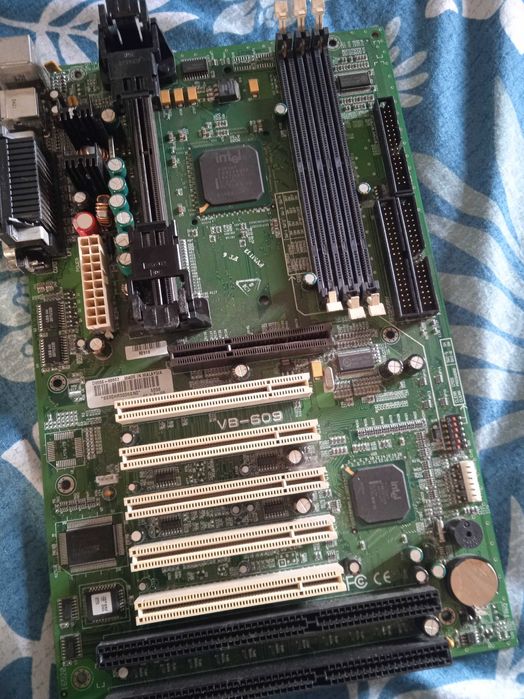 Płyta główna Foxconn VB-609 Slot 1, ISO, AGP,PCI