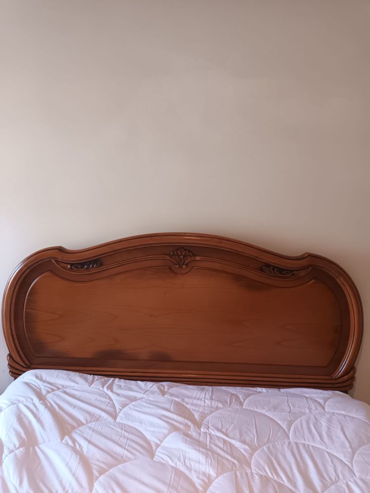 Mobilia de quarto - Madeira em Carvalho