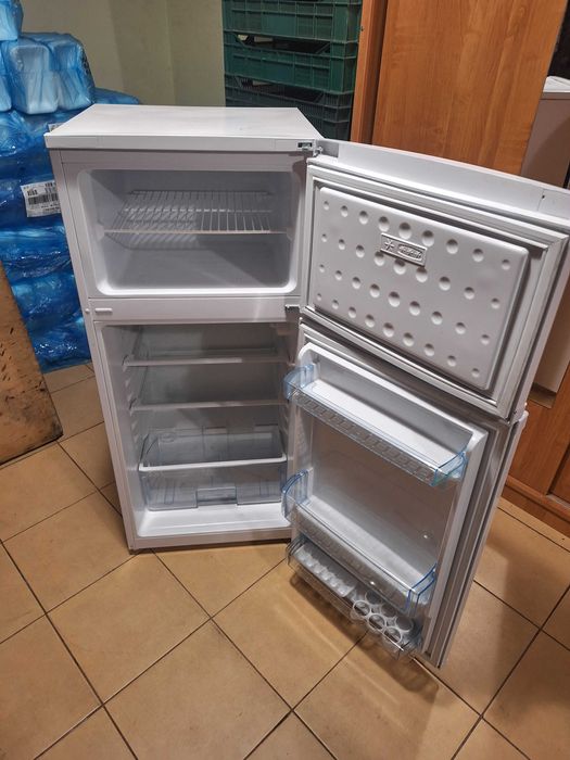 Lodówka Beko z zamrażarką jak nowa wysokość-124cm szerokosc-54cm 2022r