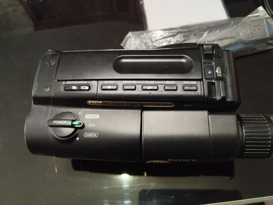 Видеокамера Sony CCD-TR330E