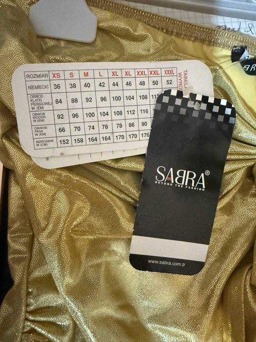 золотий топ красивий