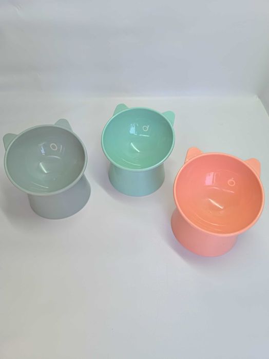 Миска для кота пластик з обмежувачем посуд для котів кошенят