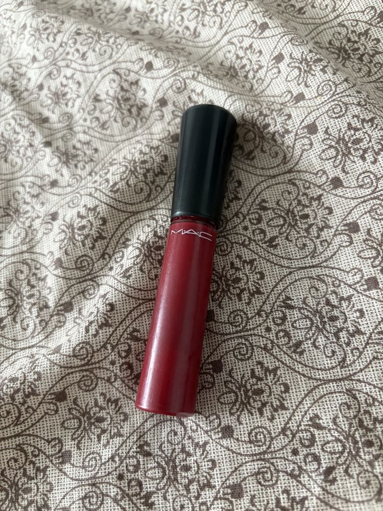 Помада MAC cosmetics Diva