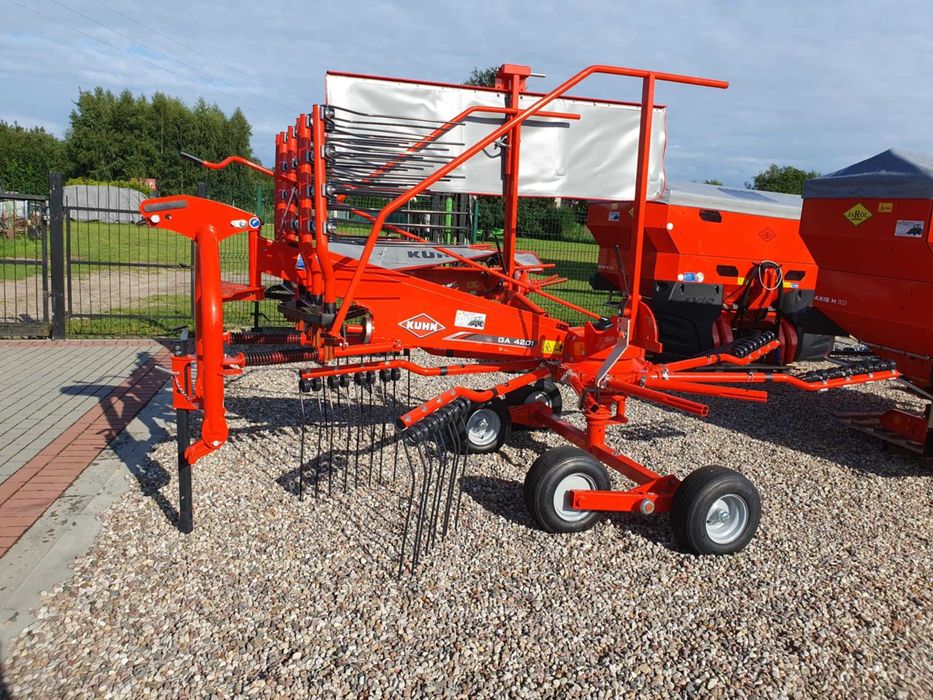 Zgrabiarka jednokaruzelowa 4 m GA4201 KUHN Krone Pottinger Lely Fella