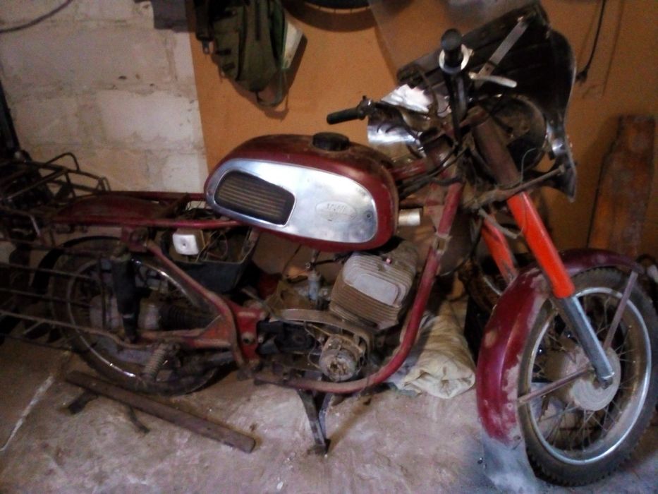 Продам під ремонт або запчастини Мотоцикл JAWA634 двухциліндрова