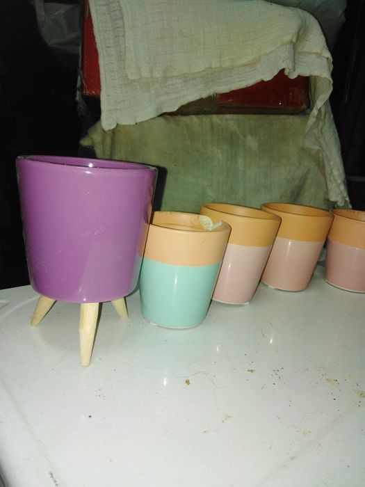 Doniczki na kwiaty. 22 sztuki.