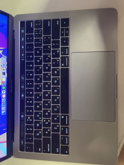 Macbook pro 13 2017 16/256 з коробкою