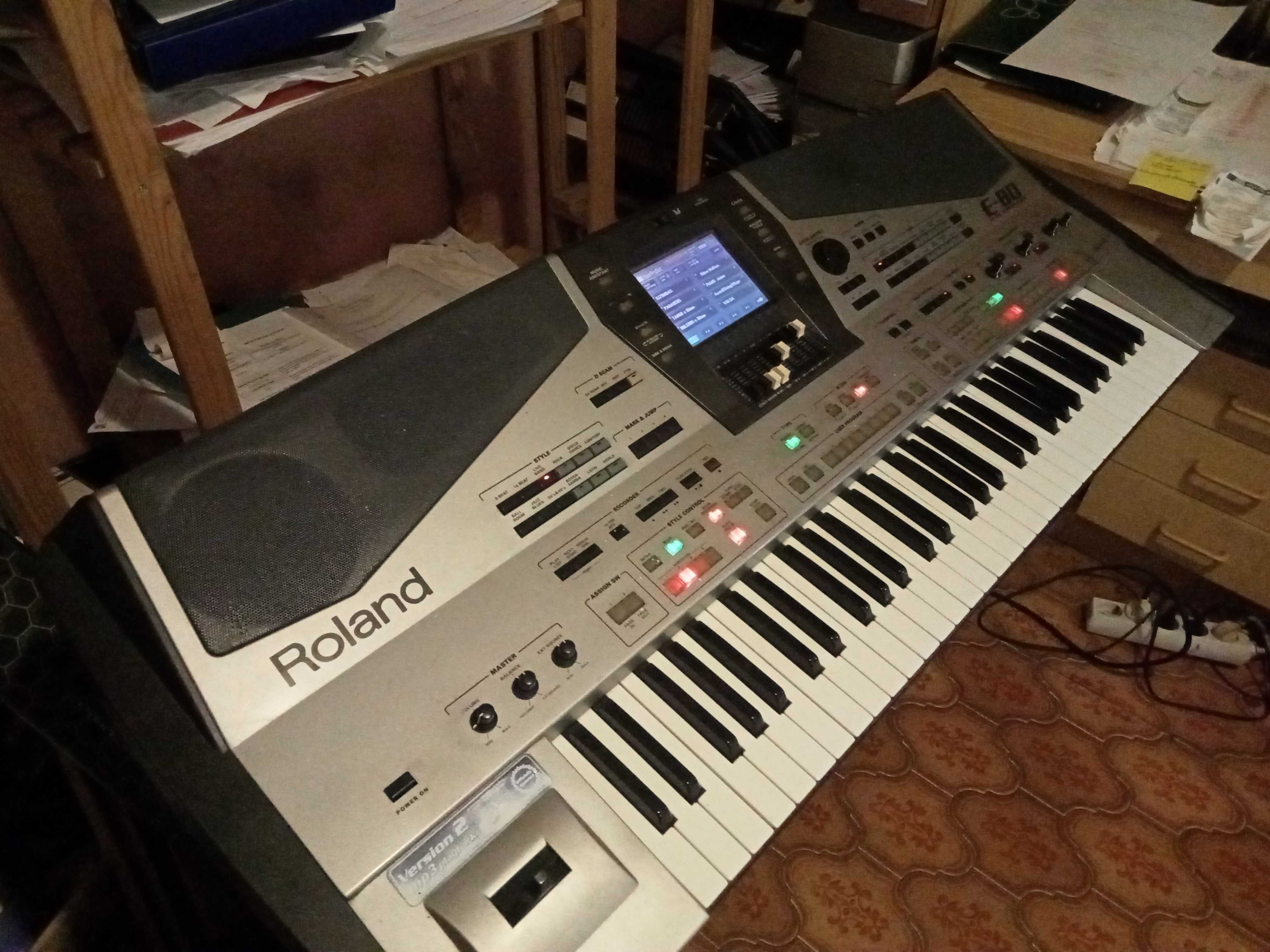 Vendo Roland - E 80
