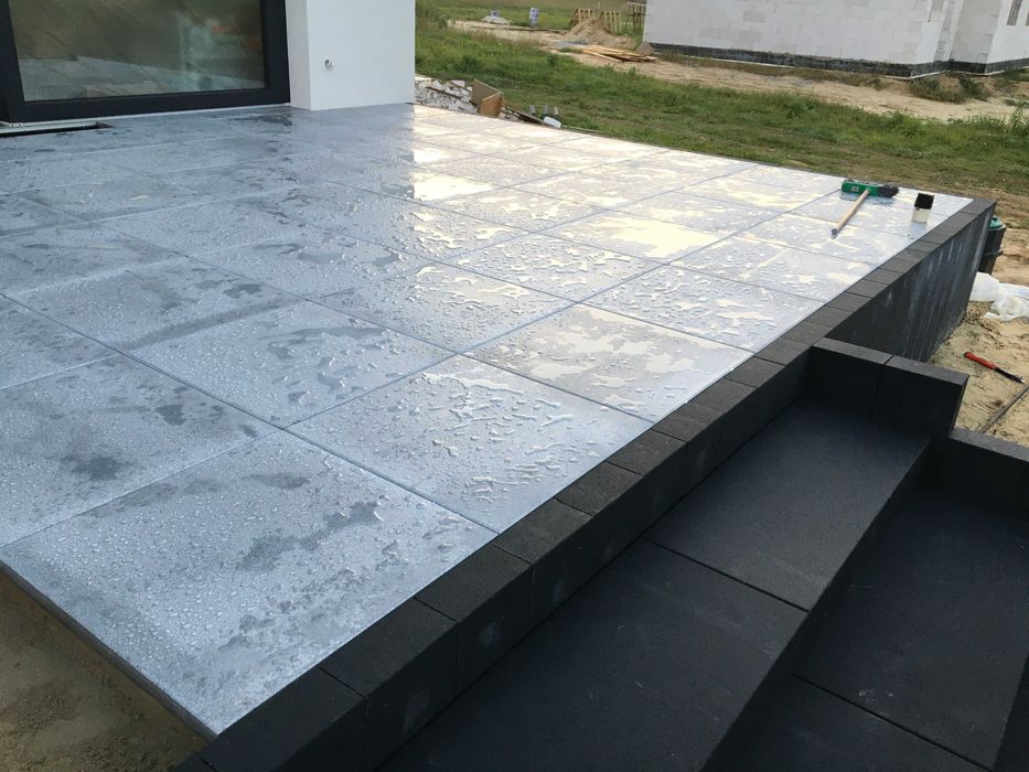 Układanie kostki brukowej i ogrodzenia frontowe,joniec,panelowe,tarasy