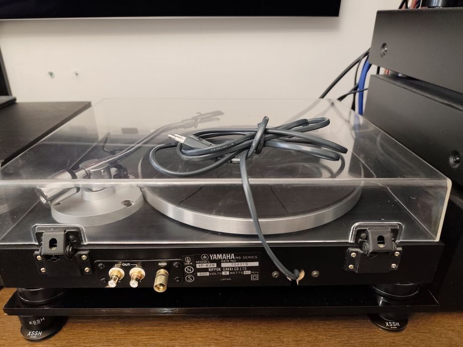 Gramofon vintage Yamaha YP-B2B