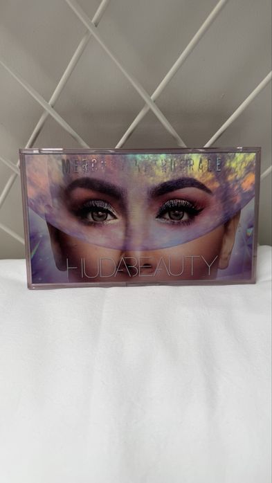 Huda Beauty paletka do oczy Mercury Retrograde