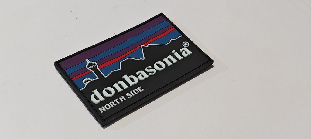 патчі 3D пвх гума "Donbasonia" та "Crimea Work&Travel PSDinfo"