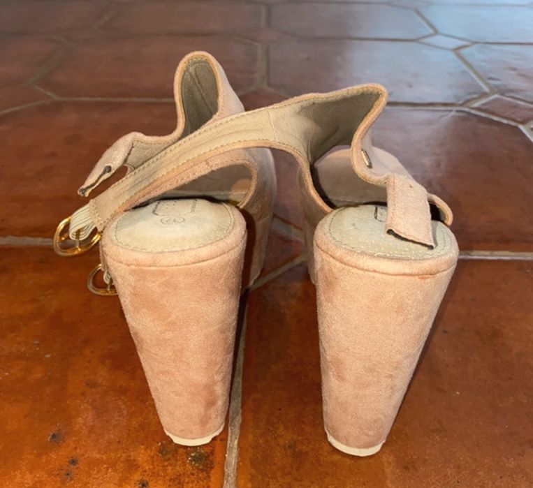 saltos de plataforma rosas