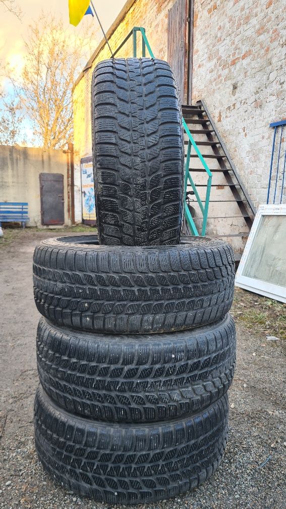 Продам Резину зима 225/45 R 17