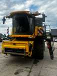 New Holland. Cx 8070