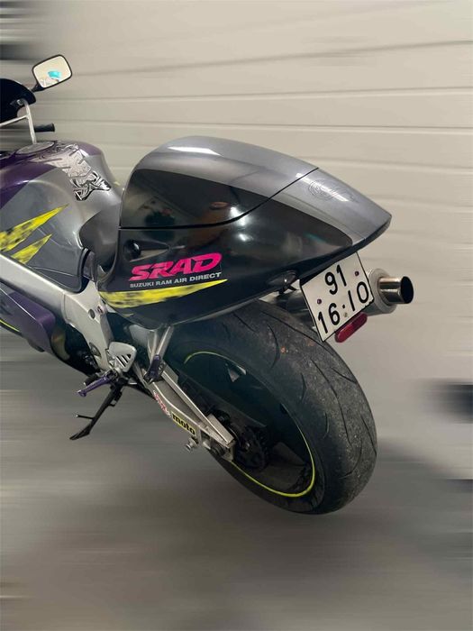 Vendo GSXR 750 impecável