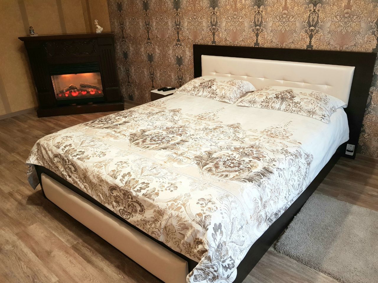 Центр з Каміном.