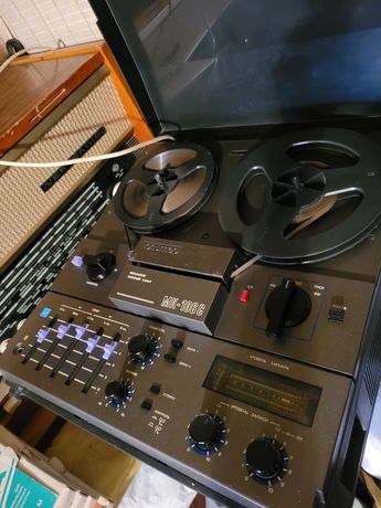 Магнитофон катушечный стереофонический 1991год