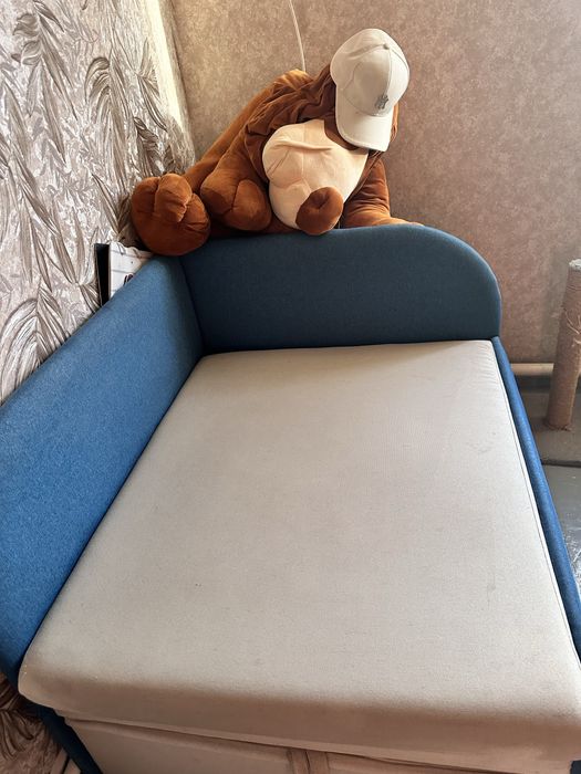 Продам дитячий диван- малютка