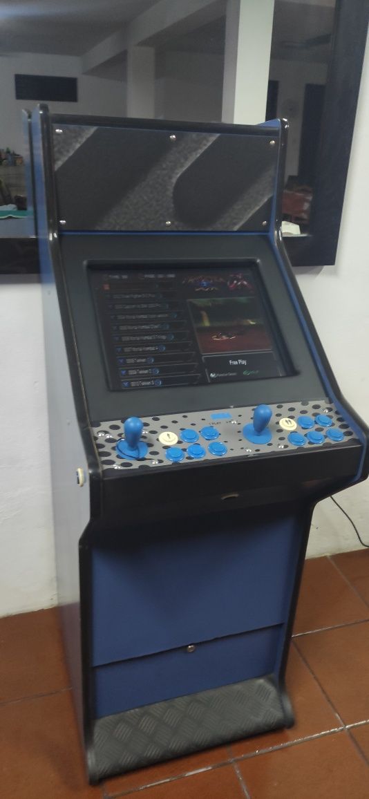 Máquina arcade multi-jogos